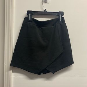 Envelope black skirt